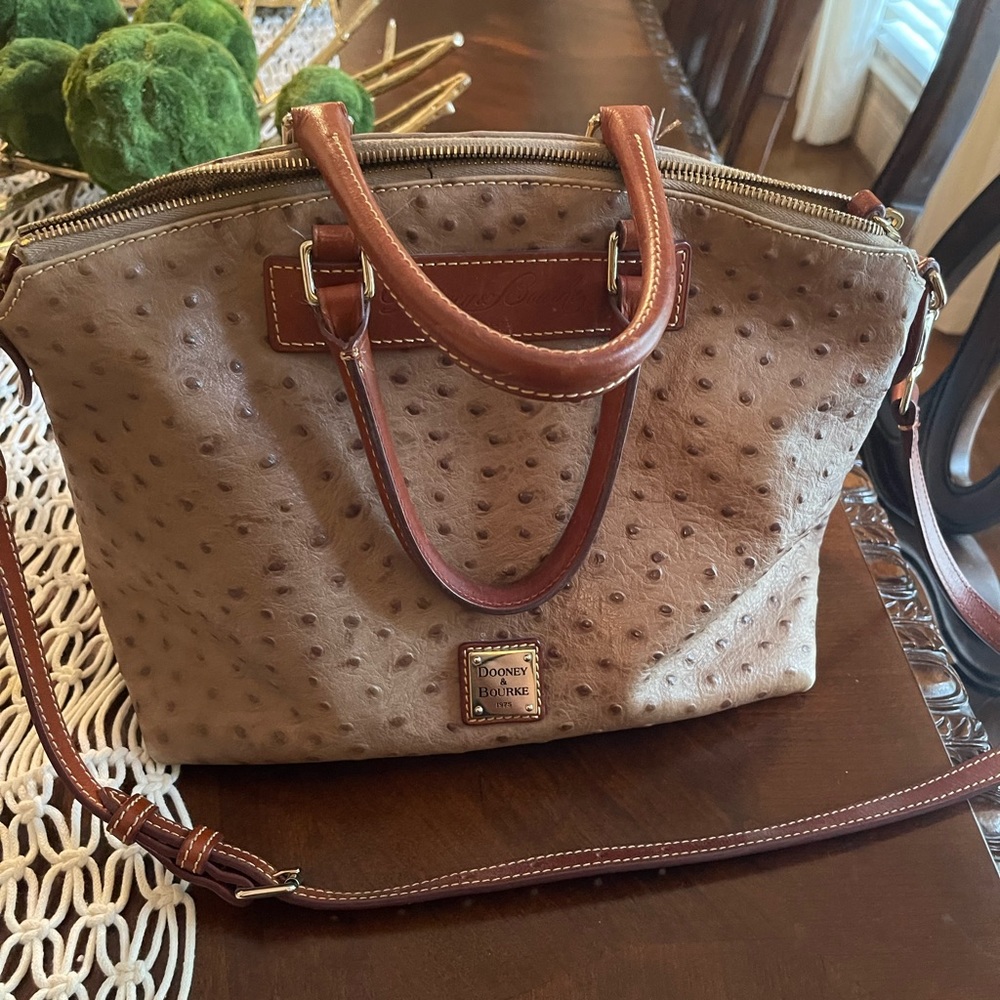 Dooney and Bourke medium size brown leather purse